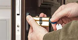 Universal Locksmith Store Montverde, FL 407-233-3440